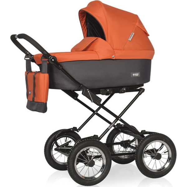 Детская коляска Riko Basic Bella Classic 2 в 1